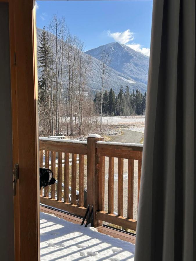 Mountain Magic Villa Golden Luaran gambar